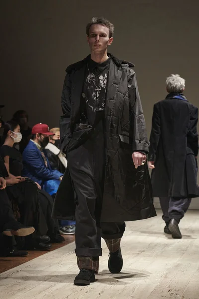 Look 13